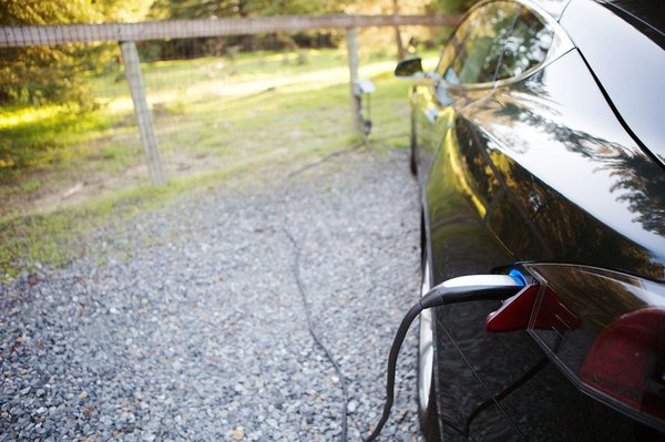 Borne de recharge monophasée 7kw pour voiture électrique : un choix malin